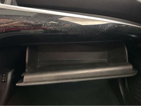 Used 2018 Toyota Prius Four image 37