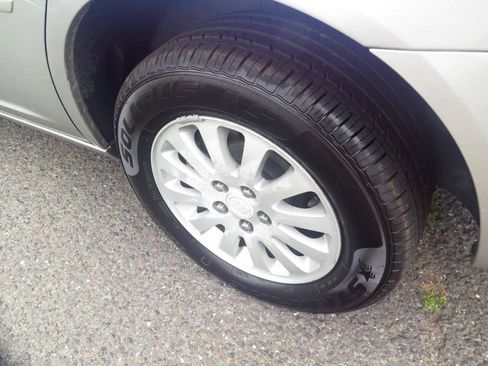 Used 2007 Buick Lucerne CX FWD image 29