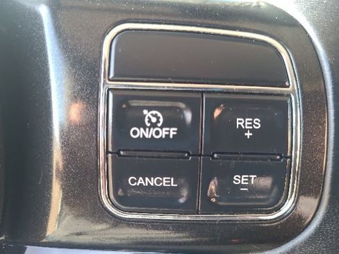 Used 2017 Jeep Wrangler Unlimited Sahara AWD/4WD image 14