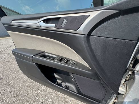 Used 2018 Ford Fusion S FWD image 25