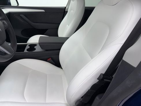 Used 2023 Tesla Model Y Long Range image 26