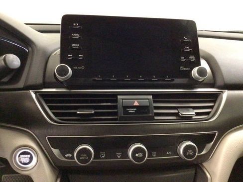 Used 2018 Honda Accord LX image 23