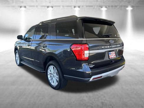 Used 2024 Ford Expedition XLT RWD image 7