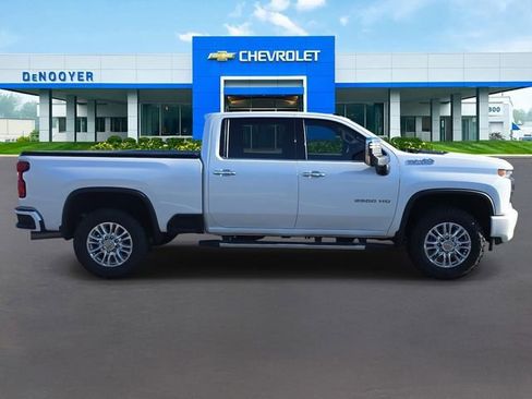 Used 2023 Chevrolet Silverado 2500 High Country image 6