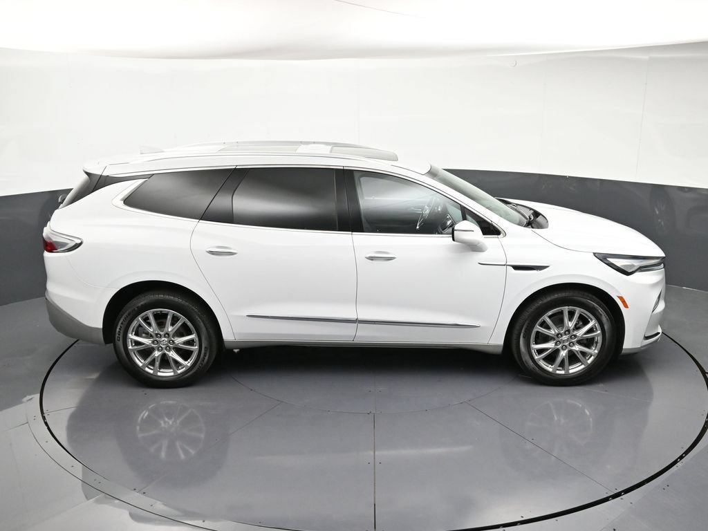 Certified 2024 Buick Enclave Essence w/ Experience Buick Package AWD/4WD image 21