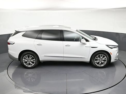 Certified 2024 Buick Enclave Essence w/ Experience Buick Package AWD/4WD image 21