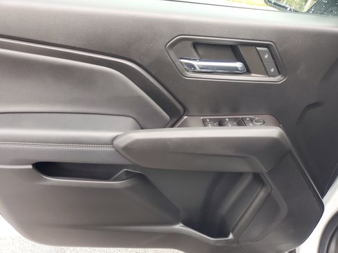 Used 2024 Chevrolet Colorado LT w/ LT Convenience Package image 17