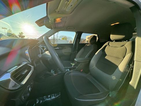 Used 2023 Chevrolet TrailBlazer LT w/ Convenience Package image 19