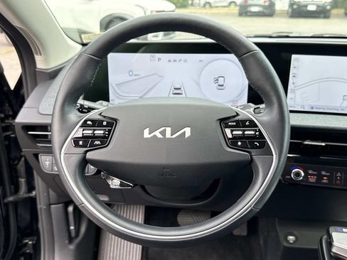 Used 2024 Kia EV6 Wind w/ Wind Technology Package AWD/4WD image 18