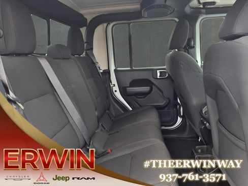 Used 2023 Jeep Gladiator Sport AWD/4WD image 13