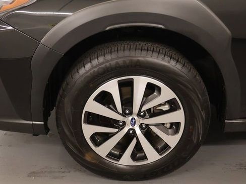 Certified 2025 Subaru Outback Premium AWD/4WD image 8