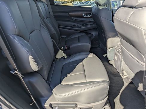 Used 2025 Subaru Ascent Touring image 13