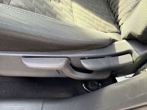 Used 2021 Nissan Kicks S FWD image 22
