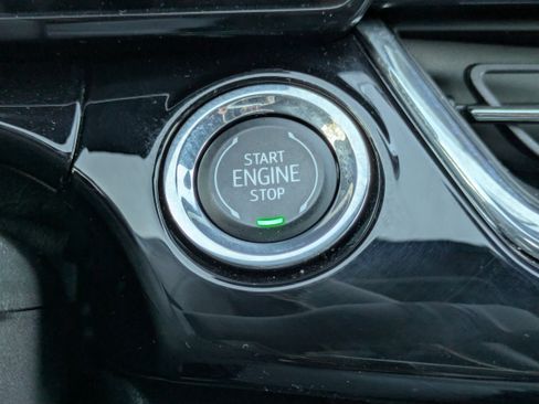 Used 2025 Chevrolet Trax RS w/ Driver Confidence Package image 21