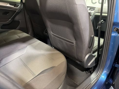Used 2016 Volkswagen Golf S FWD image 12