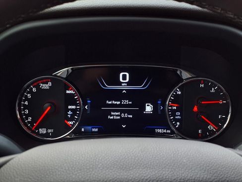 Used 2023 GMC Acadia SLT w/ Technology Package image 18