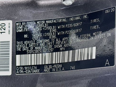 Used 2020 Toyota Sienna XLE w/ XLE Navigation Package FWD image 12