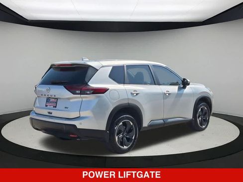 Used 2024 Nissan Rogue SV FWD image 7
