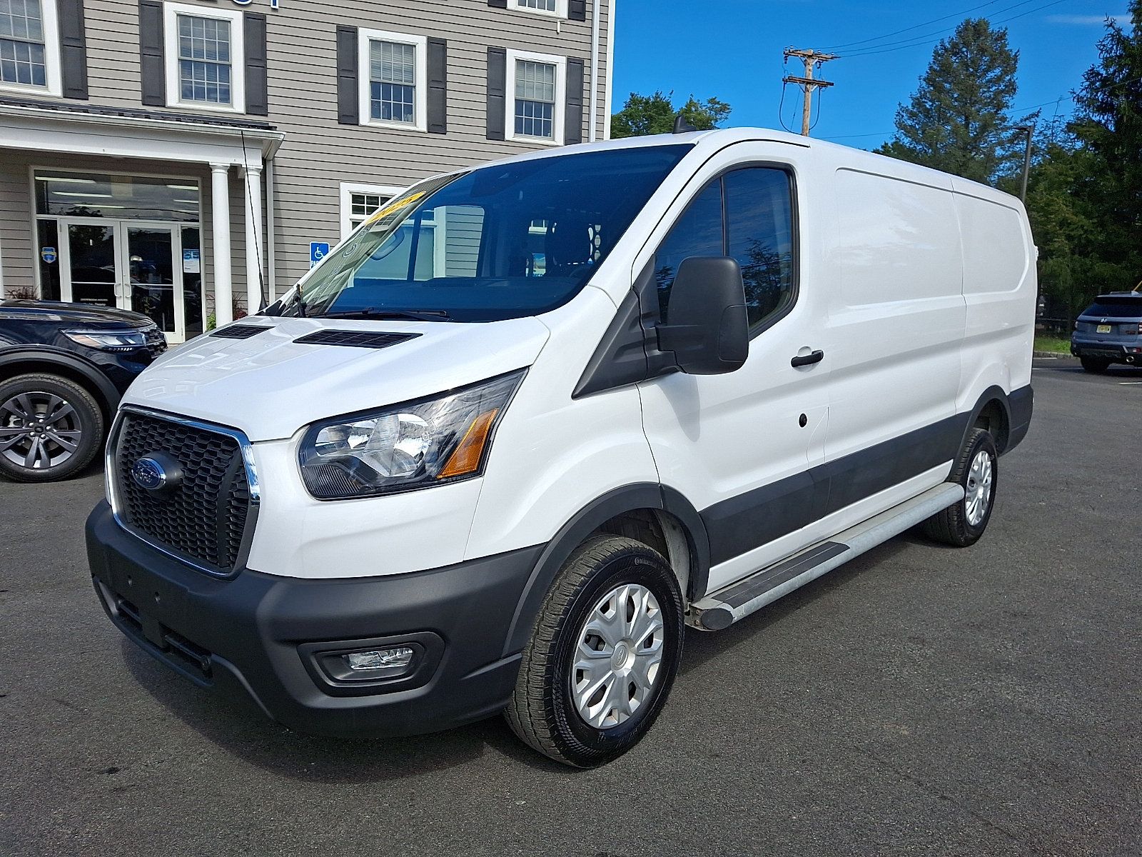 Used 2025 Ford Transit 250 Low Roof w/ Exterior Upgrade Package RWD image 1