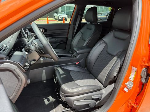 New 2026 Jeep Compass Latitude AWD/4WD image 13