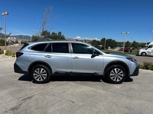 Used 2020 Subaru Outback AWD/4WD image 9