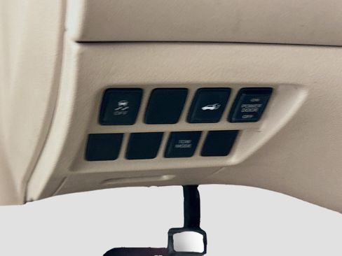 Used 2014 Nissan Pathfinder SL w/ Trailer Tow Package image 17