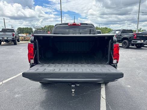 Used 2023 Chevrolet Colorado Trail Boss w/ Technology Package AWD/4WD image 19
