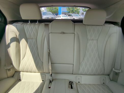Used 2023 Buick Envision Avenir FWD image 22