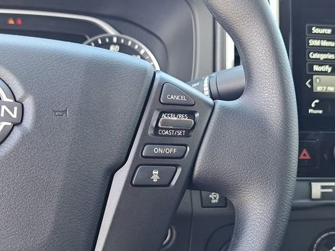 Certified 2025 Nissan Frontier SV image 34