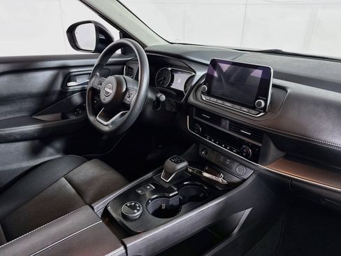 Used 2024 Nissan Rogue SV image 27