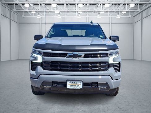 Certified 2024 Chevrolet Silverado 1500 RST w/ Convenience Package II AWD/4WD image 3