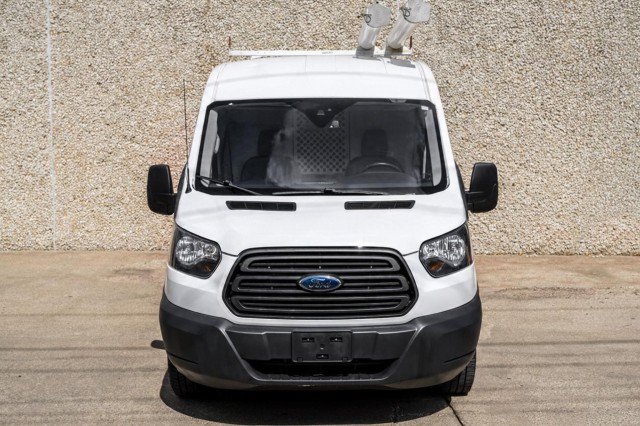 Used 2018 Ford Transit 250 148 Medium Roof RWD image 5