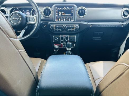 Used 2021 Jeep Wrangler Unlimited Rubicon w/ Uconnect 4C Nav & Sound Group image 21