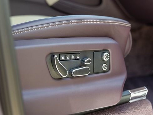 Certified 2023 Bentley Bentayga AWD/4WD image 68