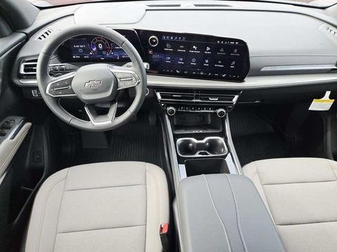 New 2026 Chevrolet Traverse LT w/ Midnight/Sport Edition AWD/4WD image 6