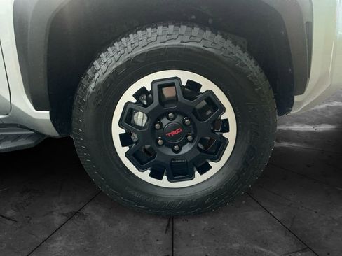 Used 2025 Toyota 4Runner TRD Off-Road Premium w/ Tow Technology Package AWD/4WD image 15