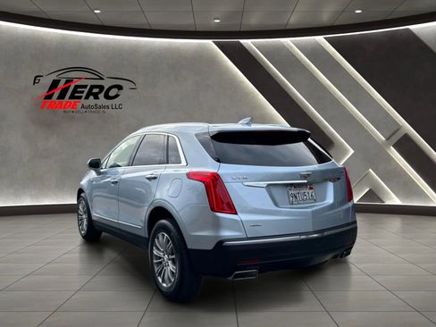 Used 2017 Cadillac XT5 Luxury w/ Driver Awareness Package AWD/4WD image 6