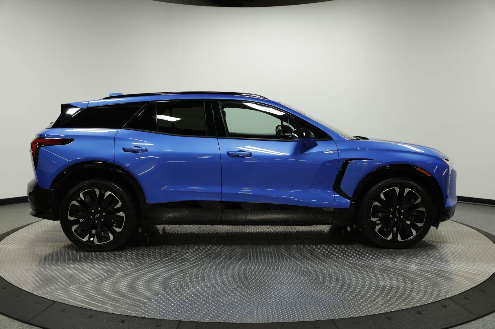Certified 2024 Chevrolet Blazer EV RS AWD/4WD image 10