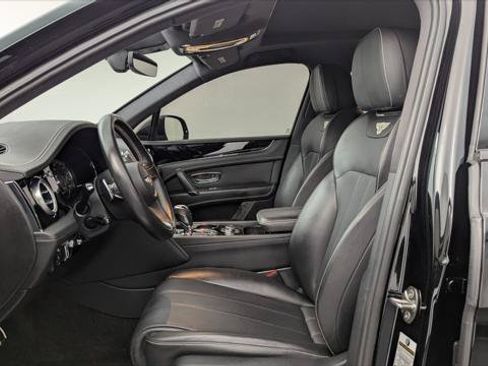 Used 2018 Bentley Bentayga AWD/4WD image 13