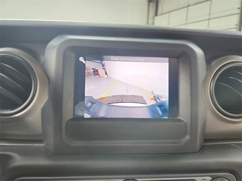 Used 2020 Jeep Gladiator Sport w/ Quick Order Package 24S image 27