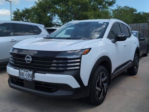 Certified 2026 Nissan Kicks SV FWD image 1