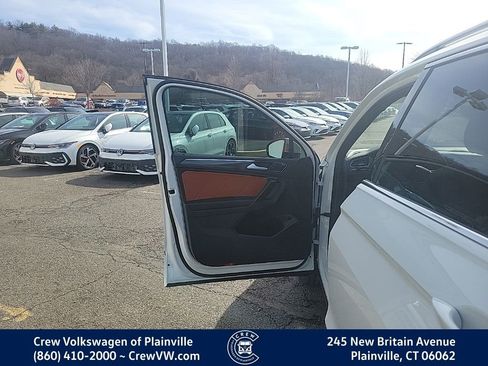 Certified 2021 Volkswagen Tiguan SEL Premium R-Line image 37