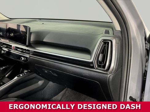 Certified 2025 Kia Sorento S w/ Panoramic Sunroof Package AWD/4WD image 26