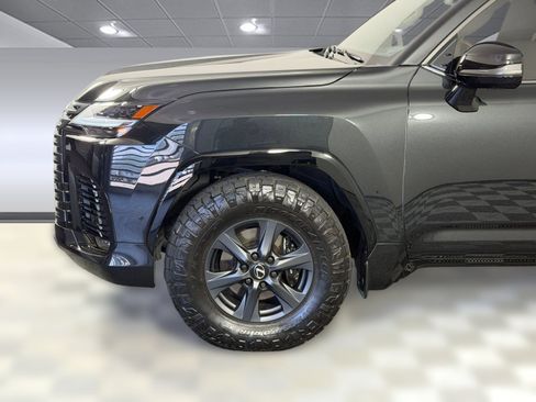 Used 2025 Lexus LX 700h Overtrail AWD/4WD image 27