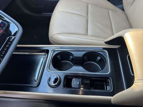 Used 2022 Lincoln Corsair Reserve w/ Elements Package image 25