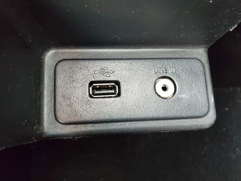 Used 2017 Ford Expedition EL XLT image 31