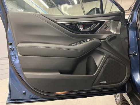 Certified 2022 Subaru Outback Limited image 9