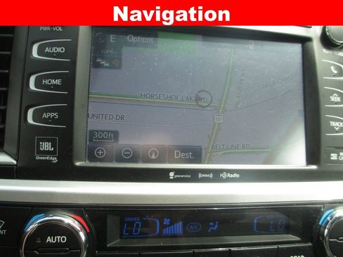 Used 2019 Toyota Highlander Limited AWD/4WD image 16