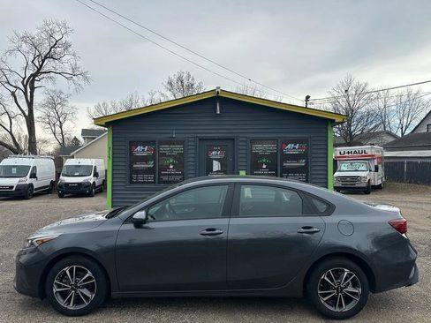Used 2024 Kia Forte LXS image 5