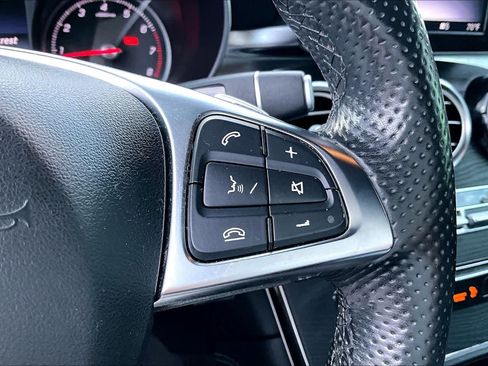 Used 2018 Mercedes-Benz GLC 300 image 24